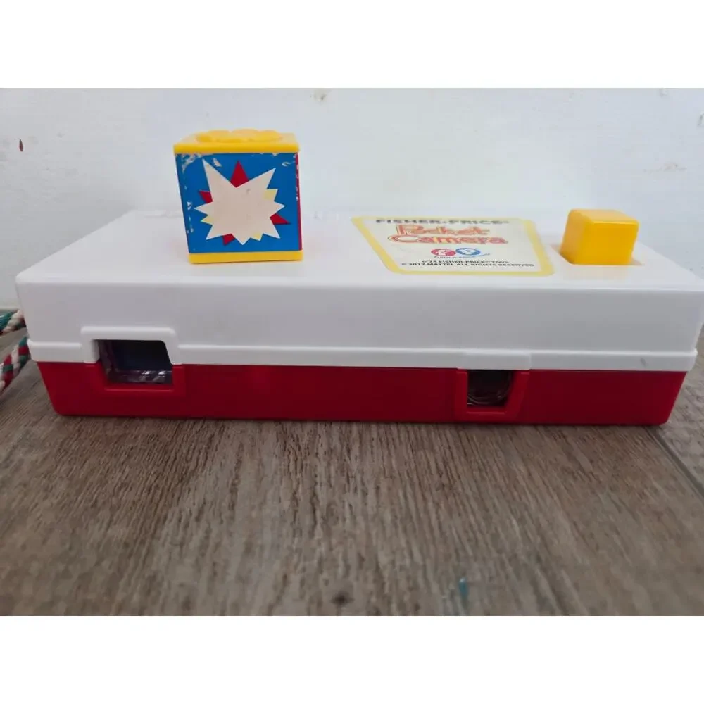 Vintage-Style‎ Fisher-Price Pocket Camera (2017 Reproduction)